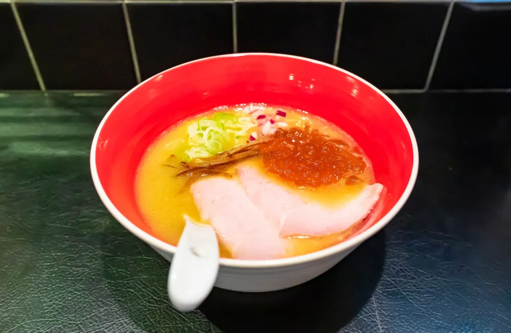 EN-EIJI HIRAGISHI BASEの魚介豚骨醤油