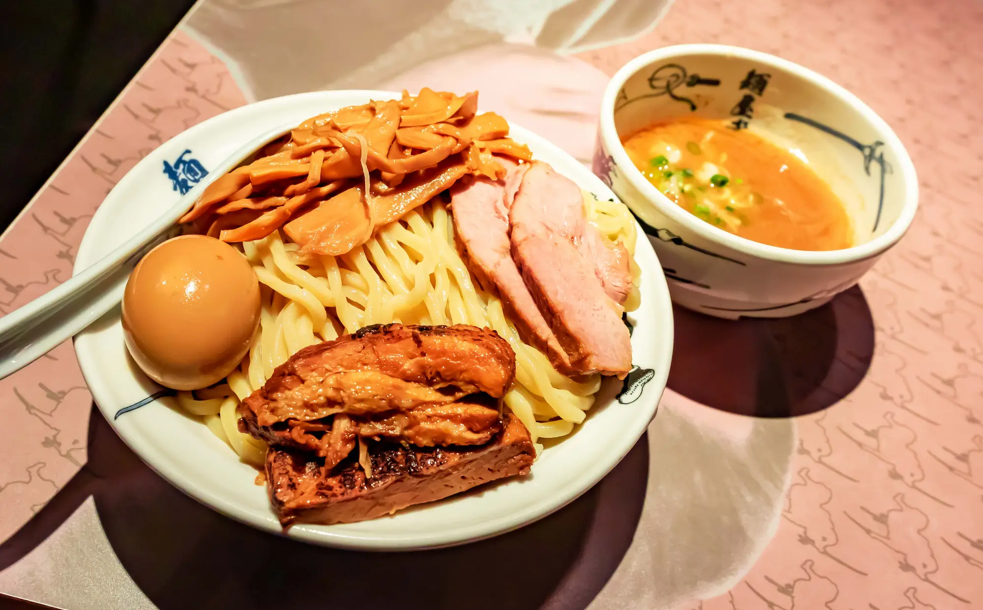 No.493御蔵島桑のトレー 麺屋武蔵 芝浦店 - 田町（JR） | ラーメン・つけ麺 | VACANラーメン特集