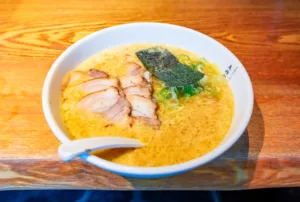 萬珍軒の玉子とじチャーシュー麺