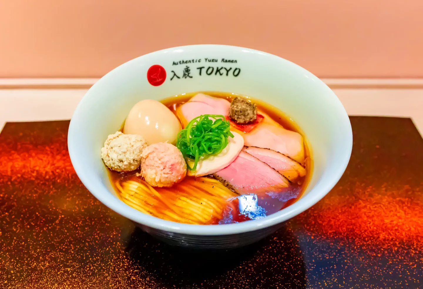 入鹿TOKYO 六本木（イルカトウキョウ） - 六本木 | ラーメン | VACAN