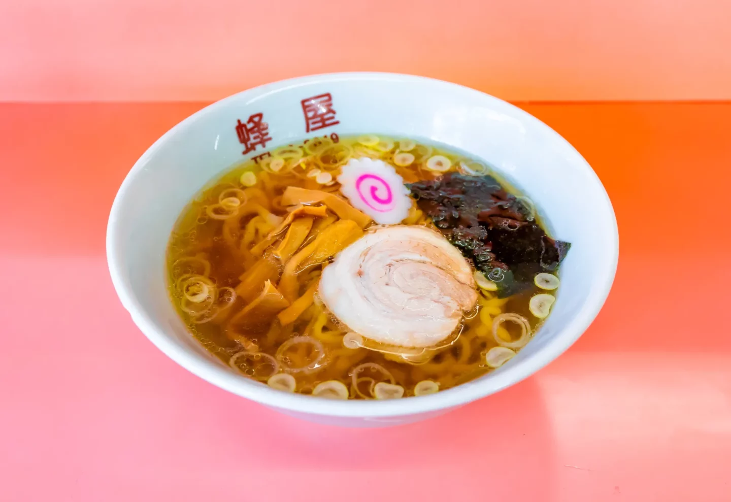 蜂屋（はちや） - 佐野市駅 | 佐野ラーメン・つけ麺 | VACANラーメン特集